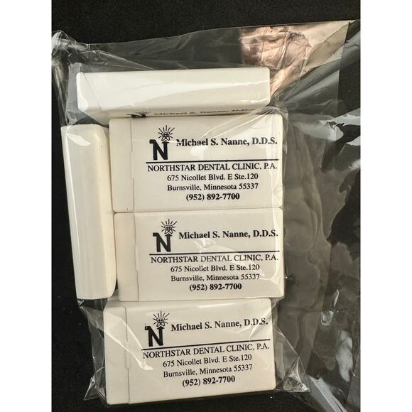 Bulk Lot of 8 Dental Picks for Teeth Cleaning Disposable Plastic - Picture 1 of 2